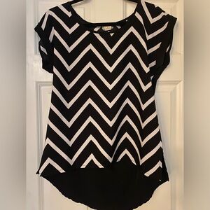Black and white dressy tee top